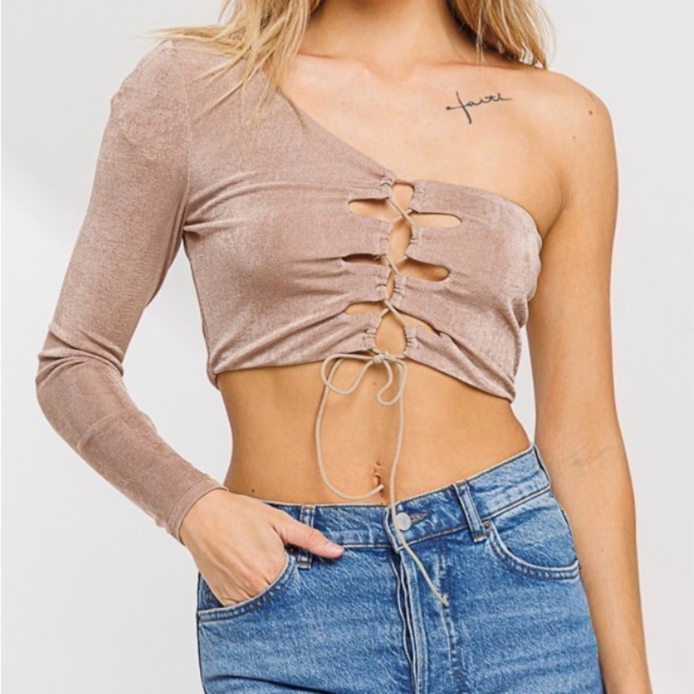 BETTER BE Mocha LILY ONE SHOULDER SLINKY TOP